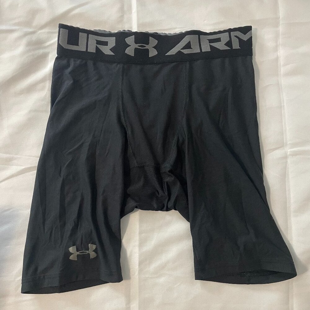 Under Armour Compression Shorts - Black - Size Medium